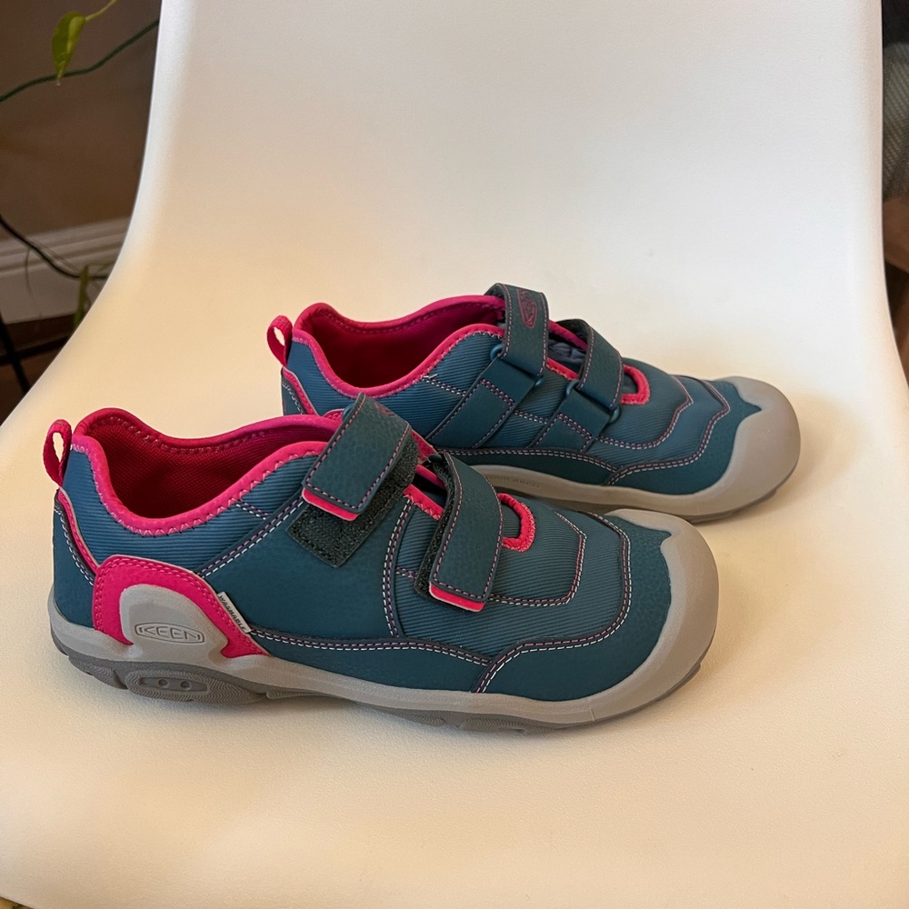 NEW Keen Knotch Hollow Sneakers Blue Coral / Pink peacock Size US 6